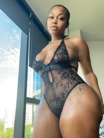 female-escorts-in-chicago-il-312-809-7825-big-4