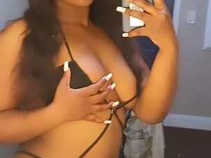 teedy-female-escorts-in-monterey-ca