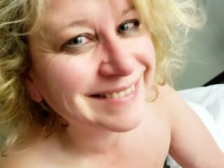 ashley-martin-female-escorts-in-edmonton-canada-1-780-937-3006