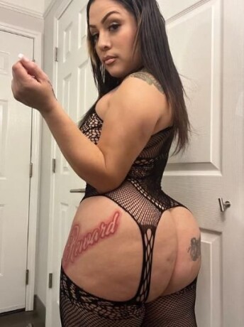 female-escorts-in-long-island-city-ny-716-288-5743-big-3