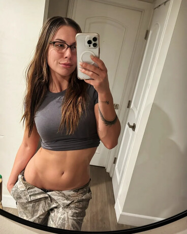 i-am-available-right-nowyounghott-classy-and-wettext-me-female-escorts-in-detroit-mi-409-599-4504-big-4