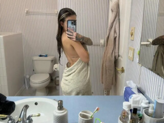 textor-hmu-on-telegram-at-lara-woods-female-escorts-in-wilmington-nc-786-403-5744