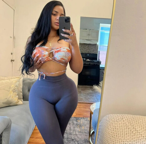 cash-payment-in-person-available-female-escorts-in-miami-fl-323-406-9802-big-1