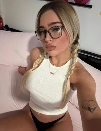 sweet-juicy-hot-clean-soft-pussy-im-available-for-both-incall-and-outcall-female-escorts-in-sacramento-ca-321-368-4750-big-0