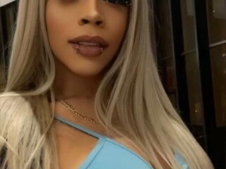 alina-shemale-escort-in-louisville-ky