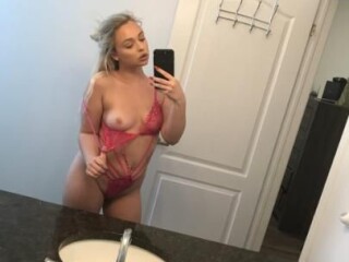 female-escorts-in-ames-ia-563-293-8727