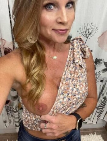 female-escorts-in-louisville-ky-502-999-9351-big-0