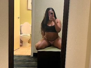raven-female-escorts-in-norfolk-va