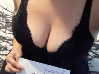 amber-female-escorts-in-edmonton-canada