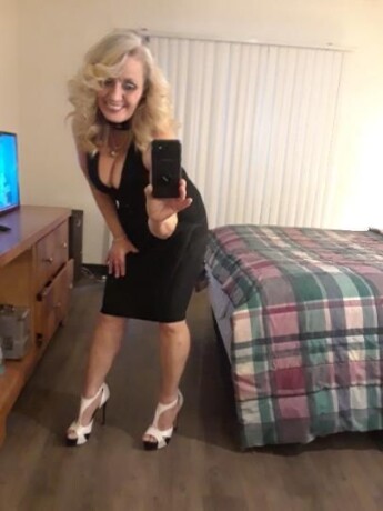 female-escorts-in-longview-tx-346-236-1418-big-2