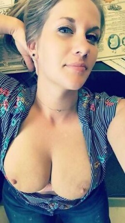 female-escorts-in-cedar-rapids-ia-319-462-1071-big-0