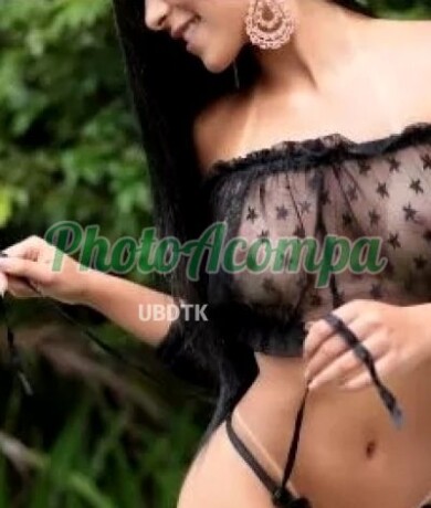 carolzinha-iniciante-acabei-de-fazer-18-anos-primeira-vez-anunciada-xaninha-apertadinha-e-seios-durinhos-photoacompanhantes-big-1